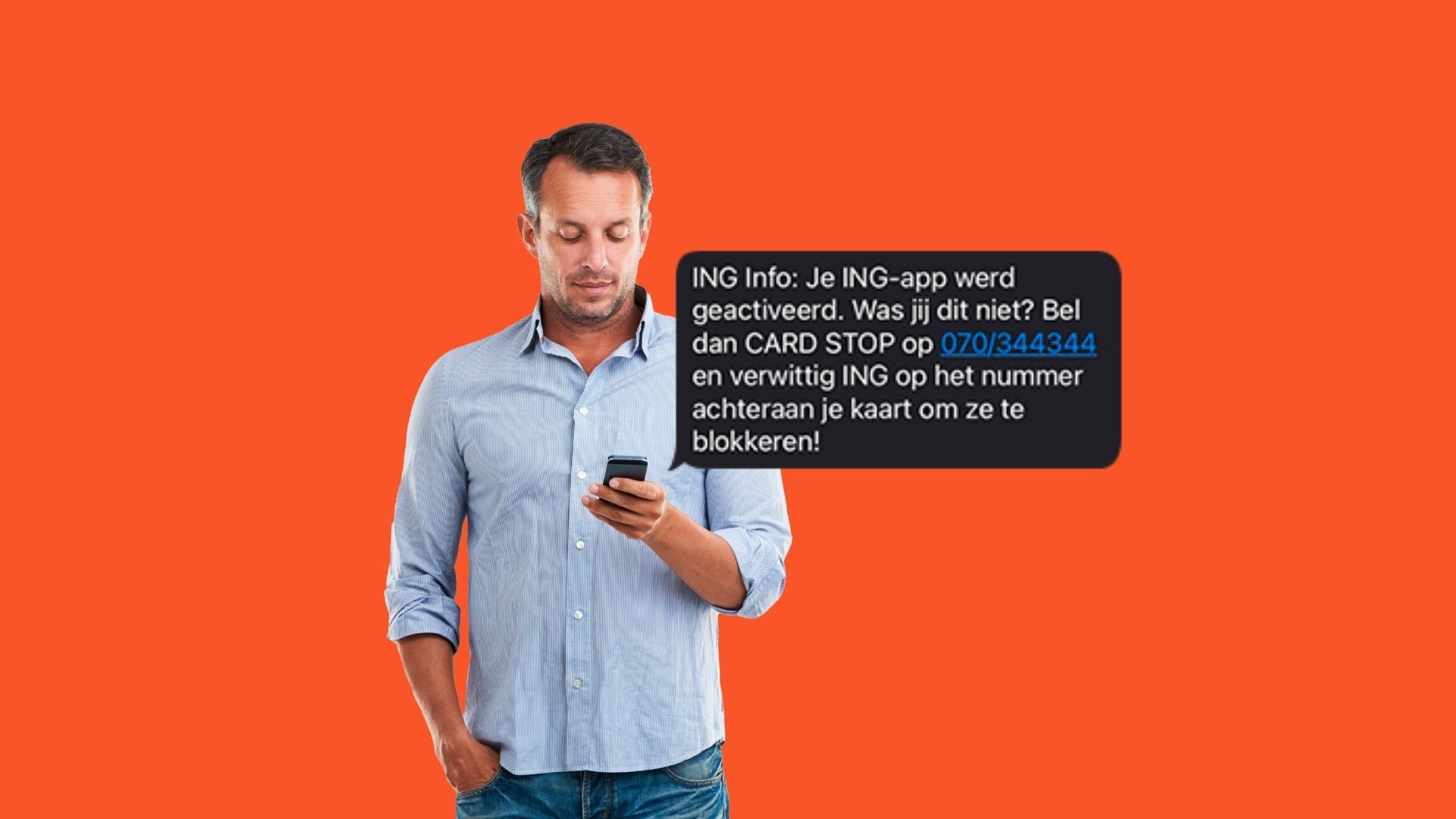 Een man krijgt een waarschuwings-sms van Card Stop